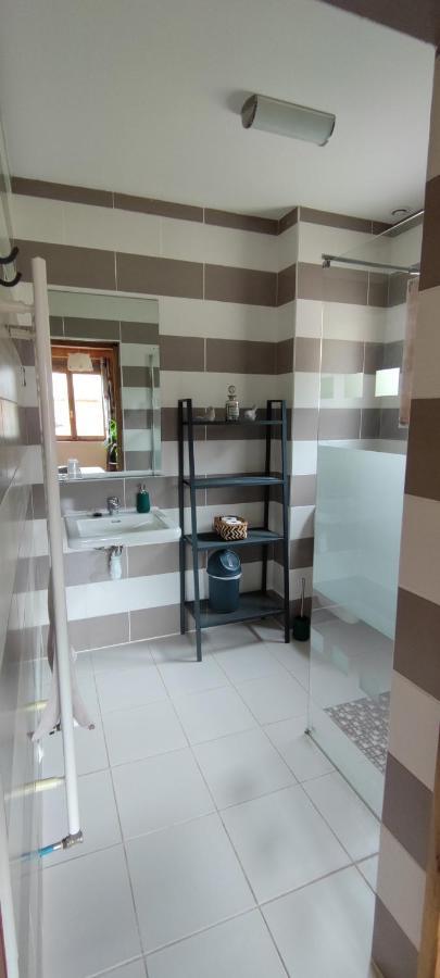 Maison D'Hotes Le Shorten Heches Luaran gambar